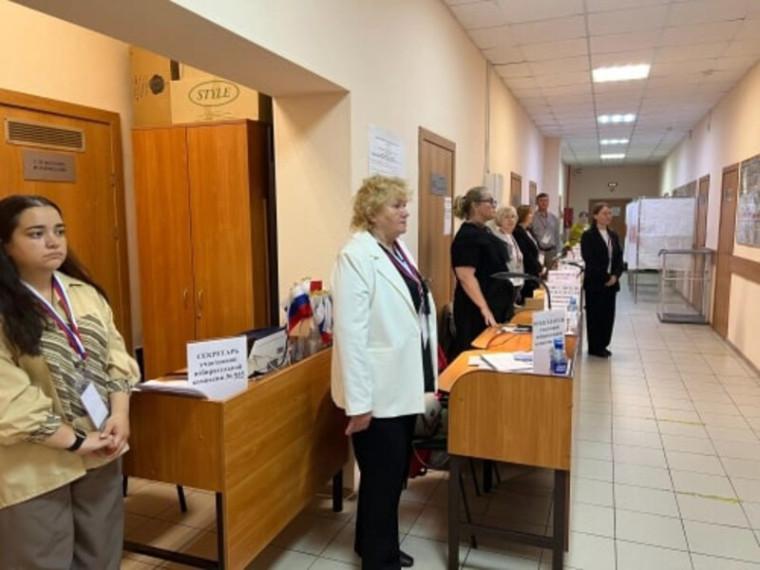 В Мурино началось голосование по выбору Губернатора Ленинградской области.